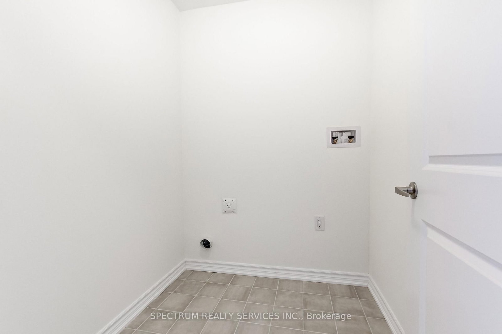 27 Strickland Avenue • Brant, ON photo 40