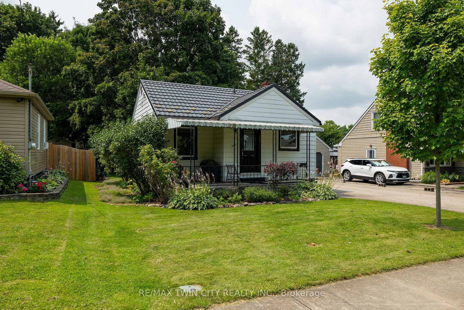 Listing Image 2