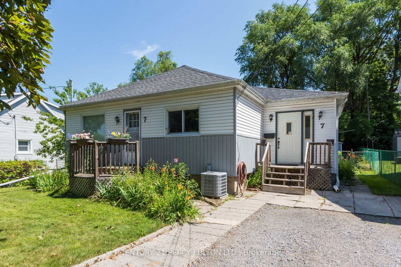 7 Valleyview Crescent