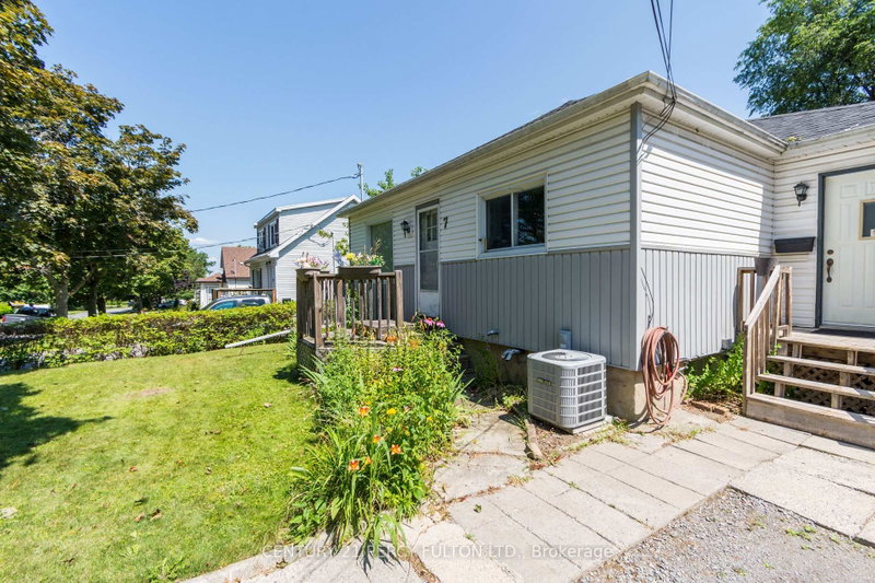 7 Valleyview Crescent