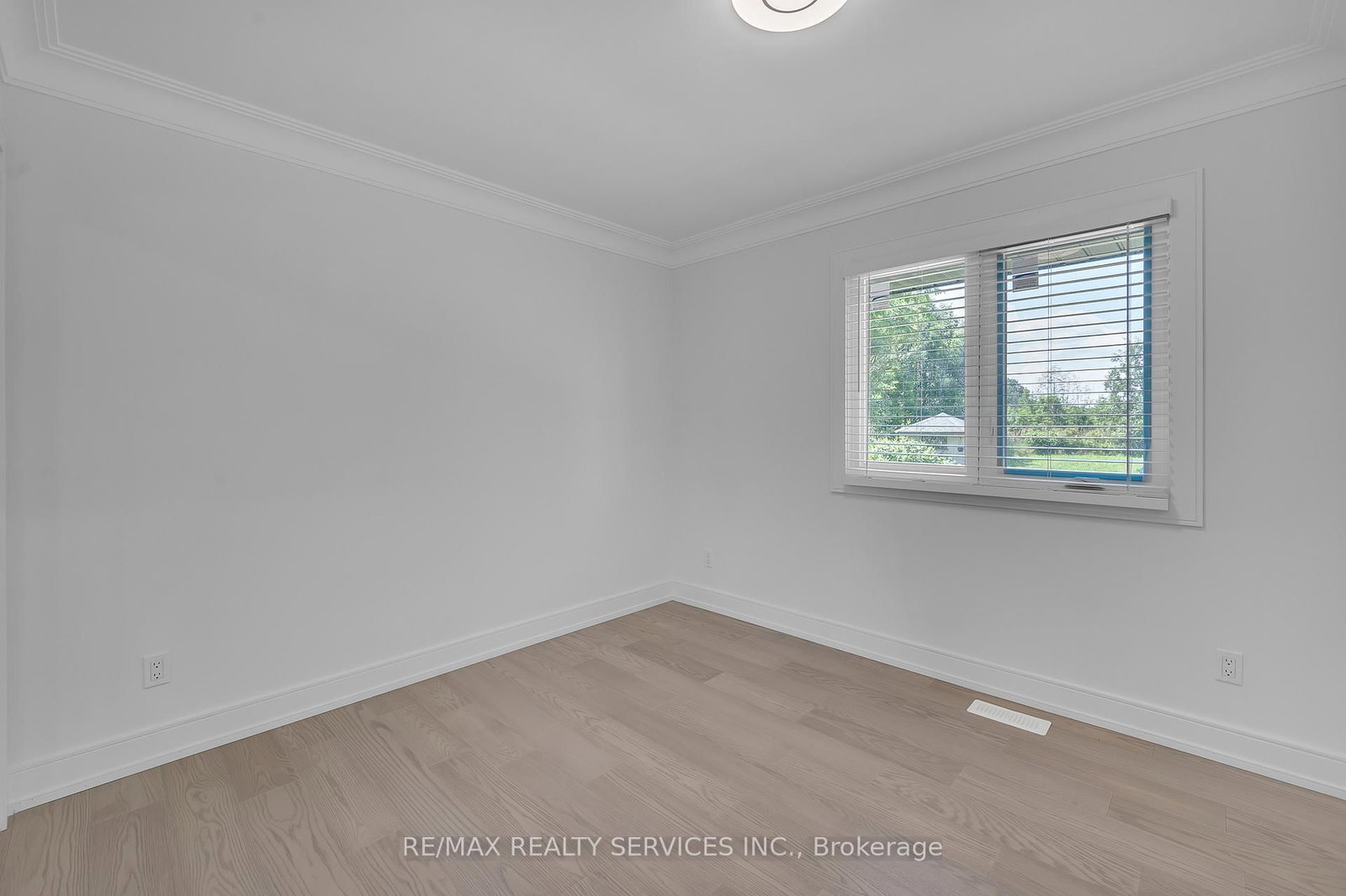326 Mountain Road • Grimsby, ON photo 12