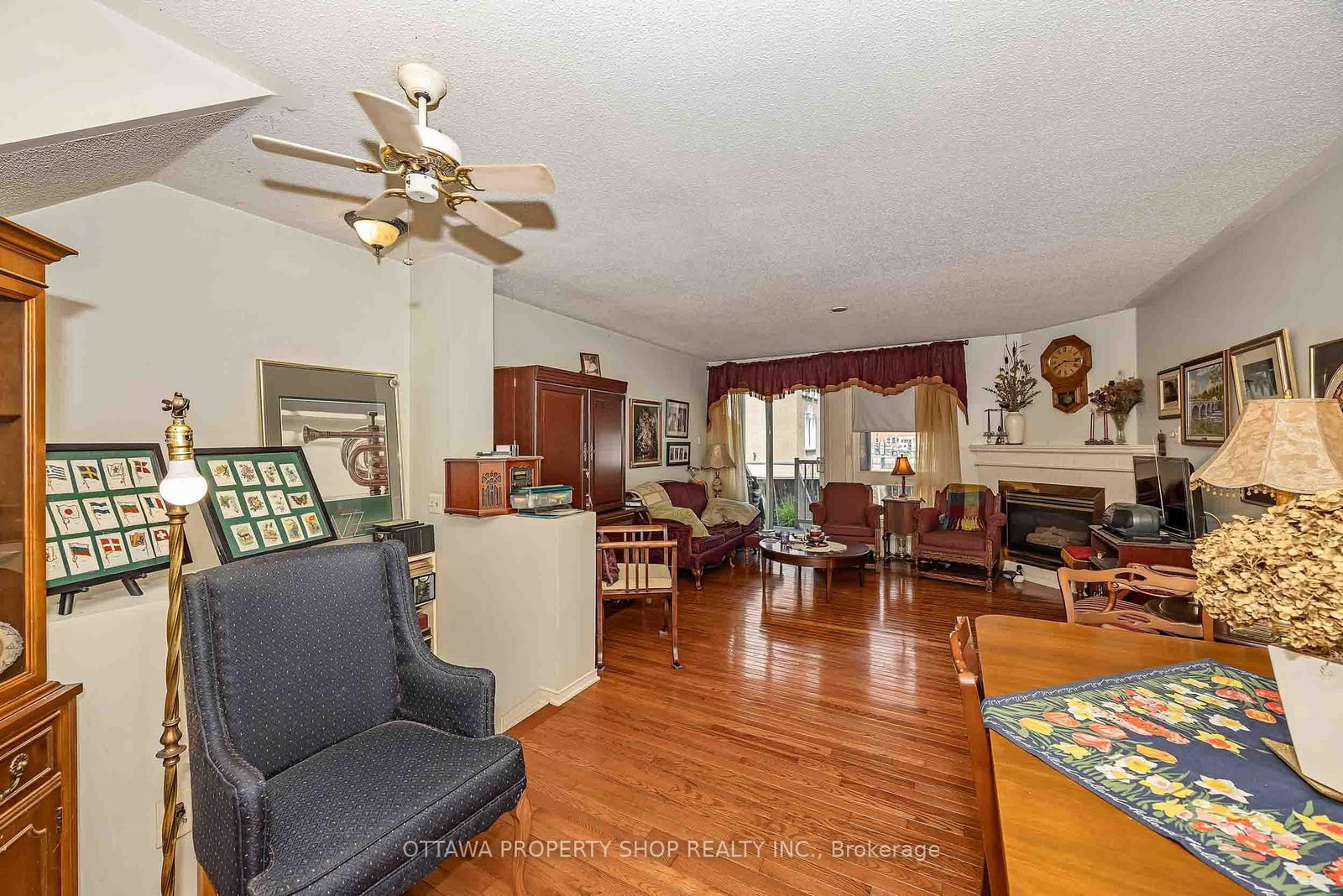 Listing Image 7