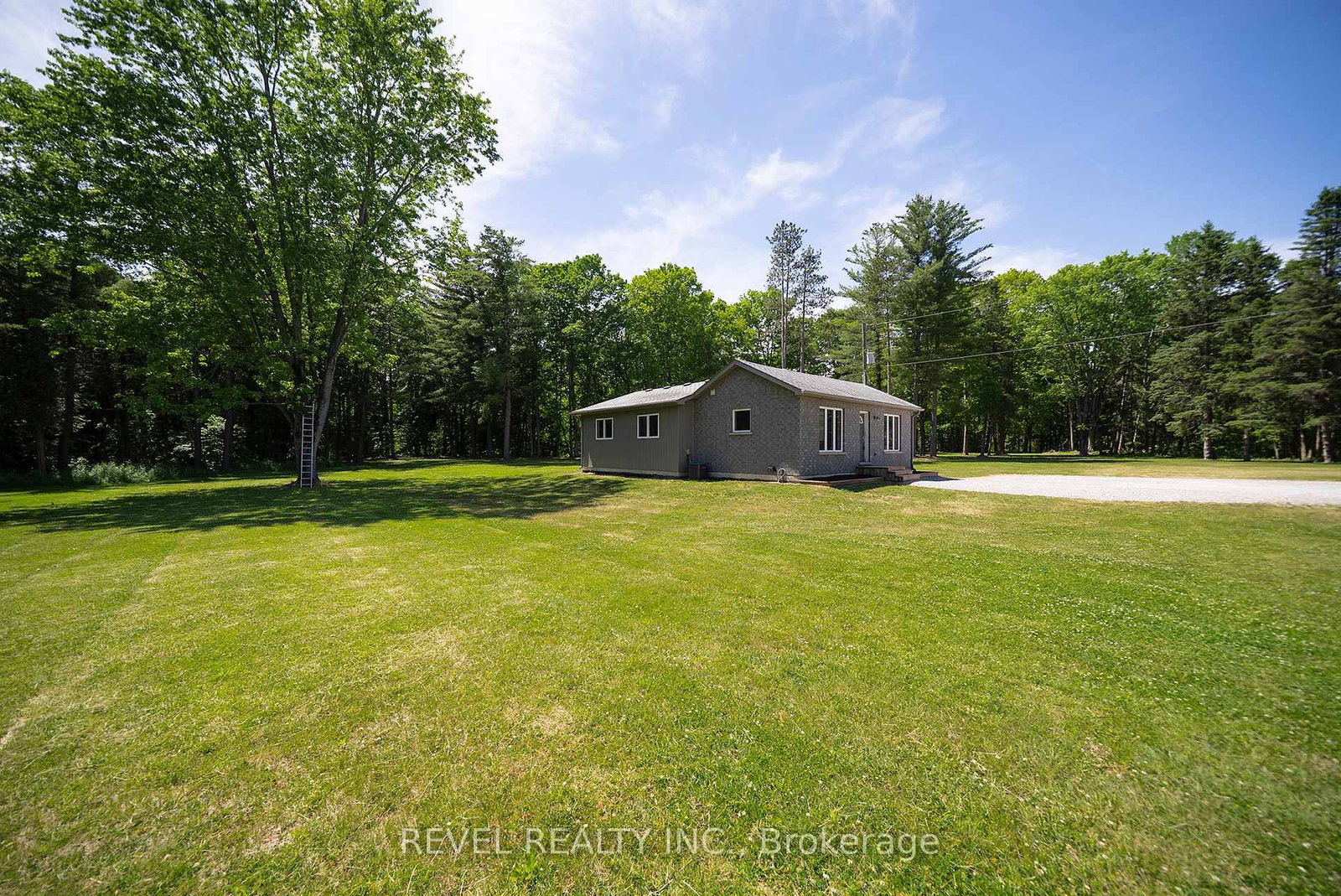1521 Windham Road 19 • Norfolk, ON photo 6