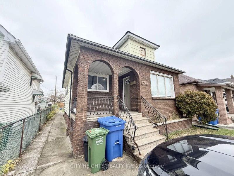 1102 Langlois Avenue