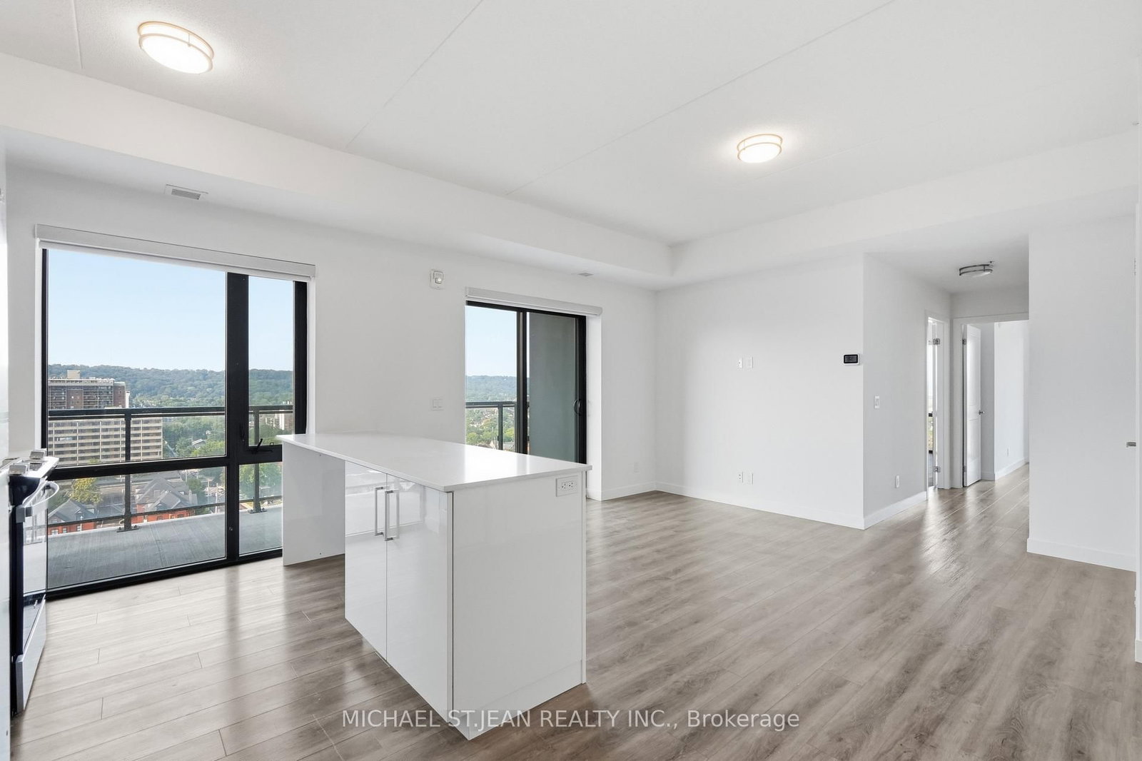 15 Queen Street S • #1302 • Hamilton, ON photo 10
