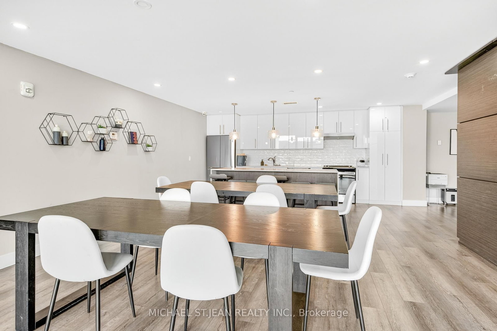 15 Queen Street S • #1302 • Hamilton, ON photo 37