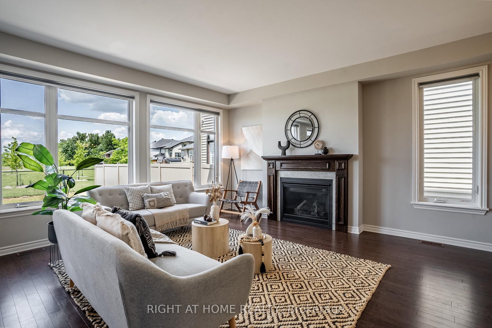151 CAMBIE Road • Ottawa, ON photo 10
