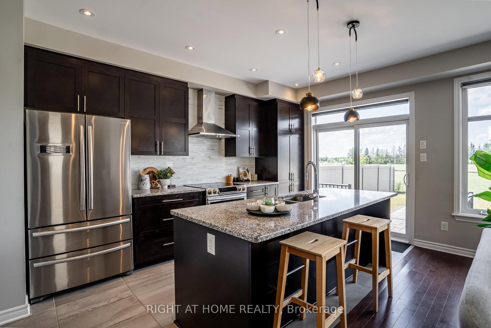 151 CAMBIE Road • Ottawa, ON photo 11