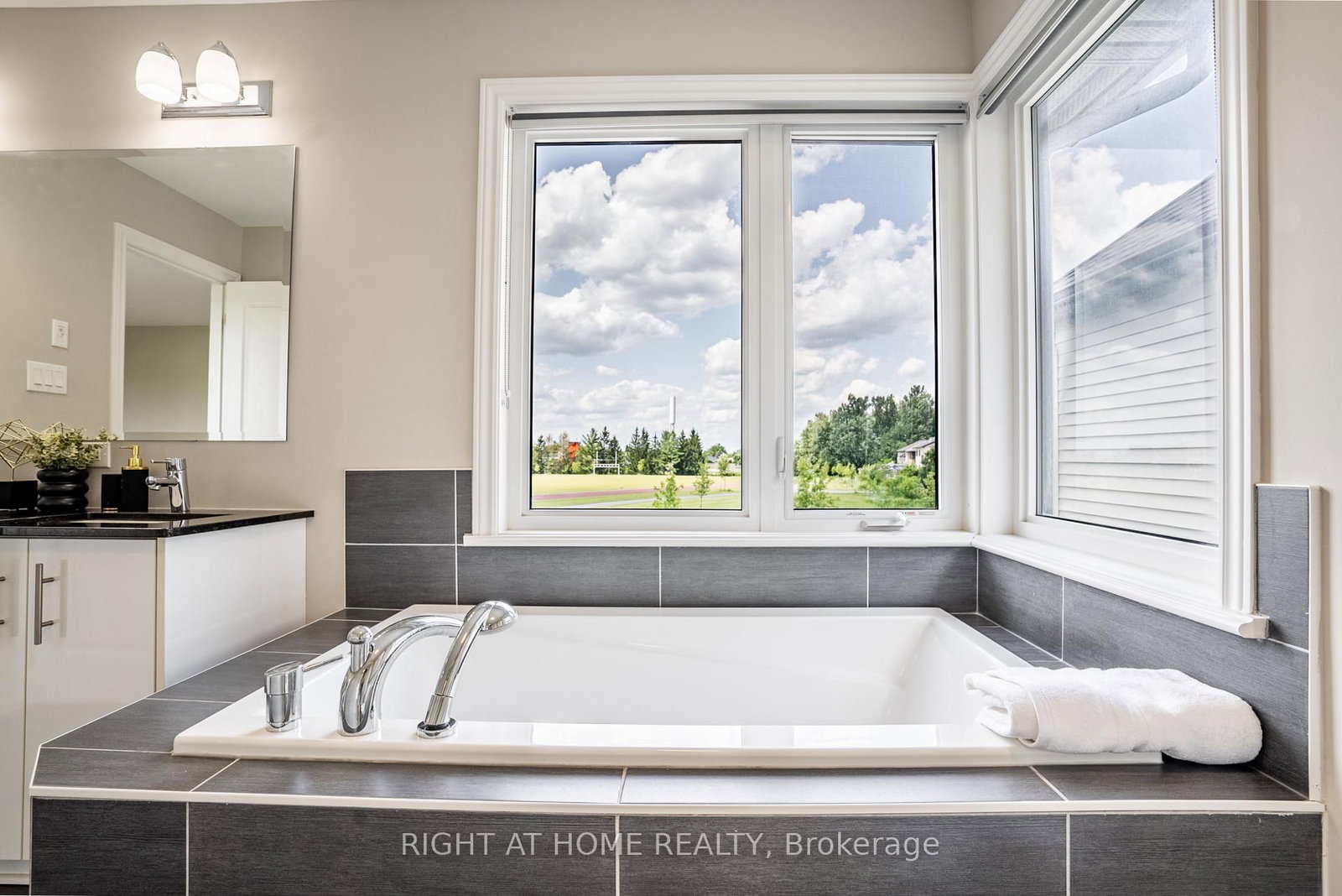 151 CAMBIE Road • Ottawa, ON photo 21