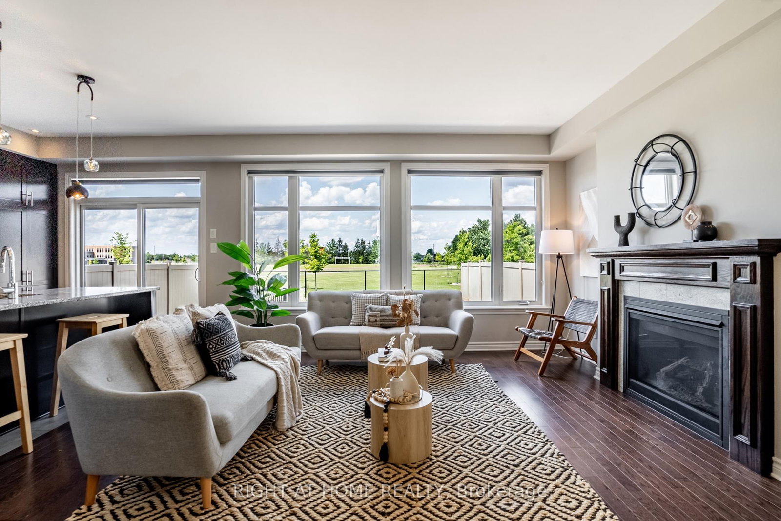 151 CAMBIE Road • Ottawa, ON photo 8