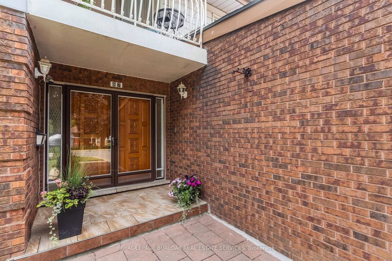 87 Regent Avenue