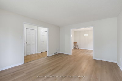 9 Yarmouth Drive • London East, ON photo 6