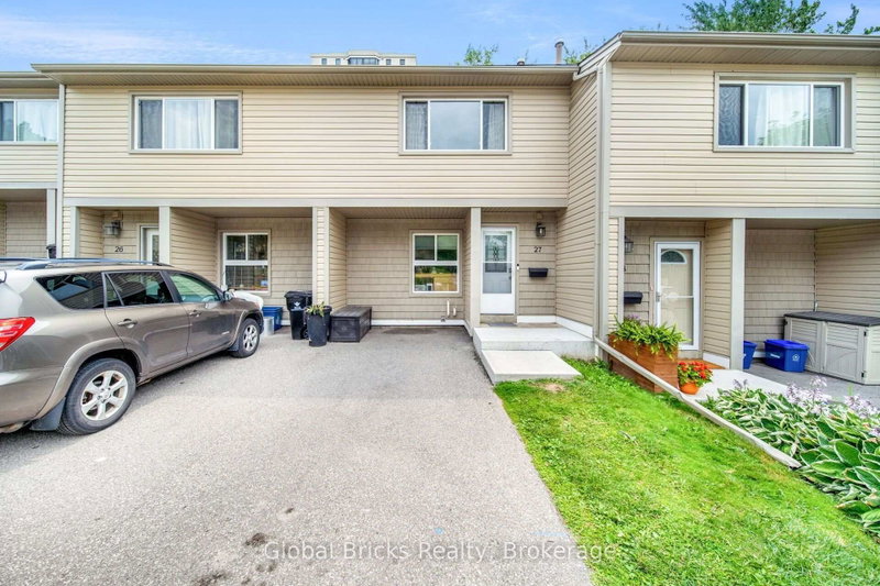 27 - 15 Green Valley Drive