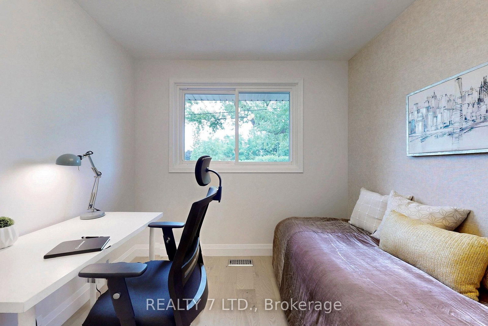Listing Image 20