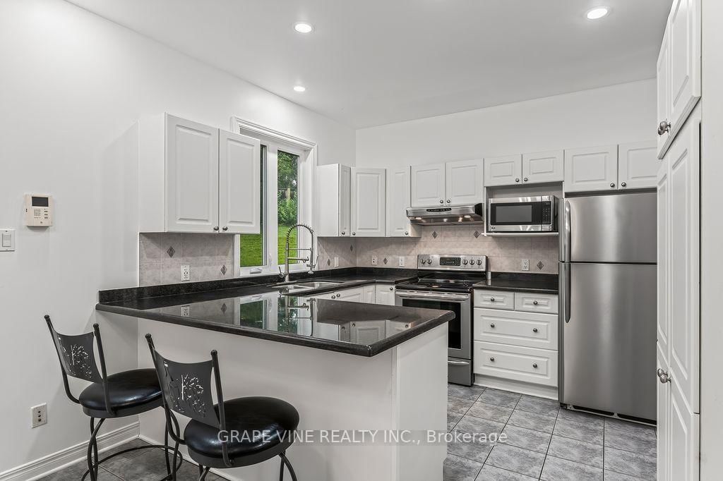 105 Rowallen Place • Ottawa, ON photo 13