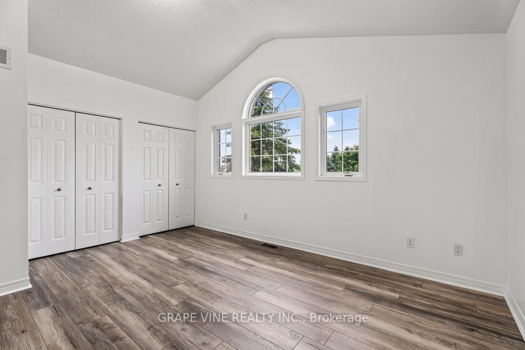 105 Rowallen Place • Ottawa, ON photo 25
