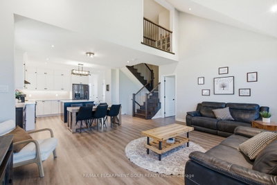 119 Midland Place • Welland, ON photo 8