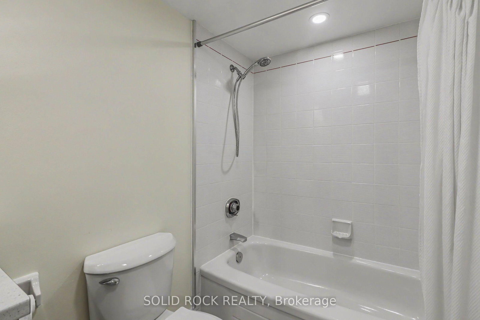 30 CHARLEVOIX Street • #303 • Ottawa, ON photo 18