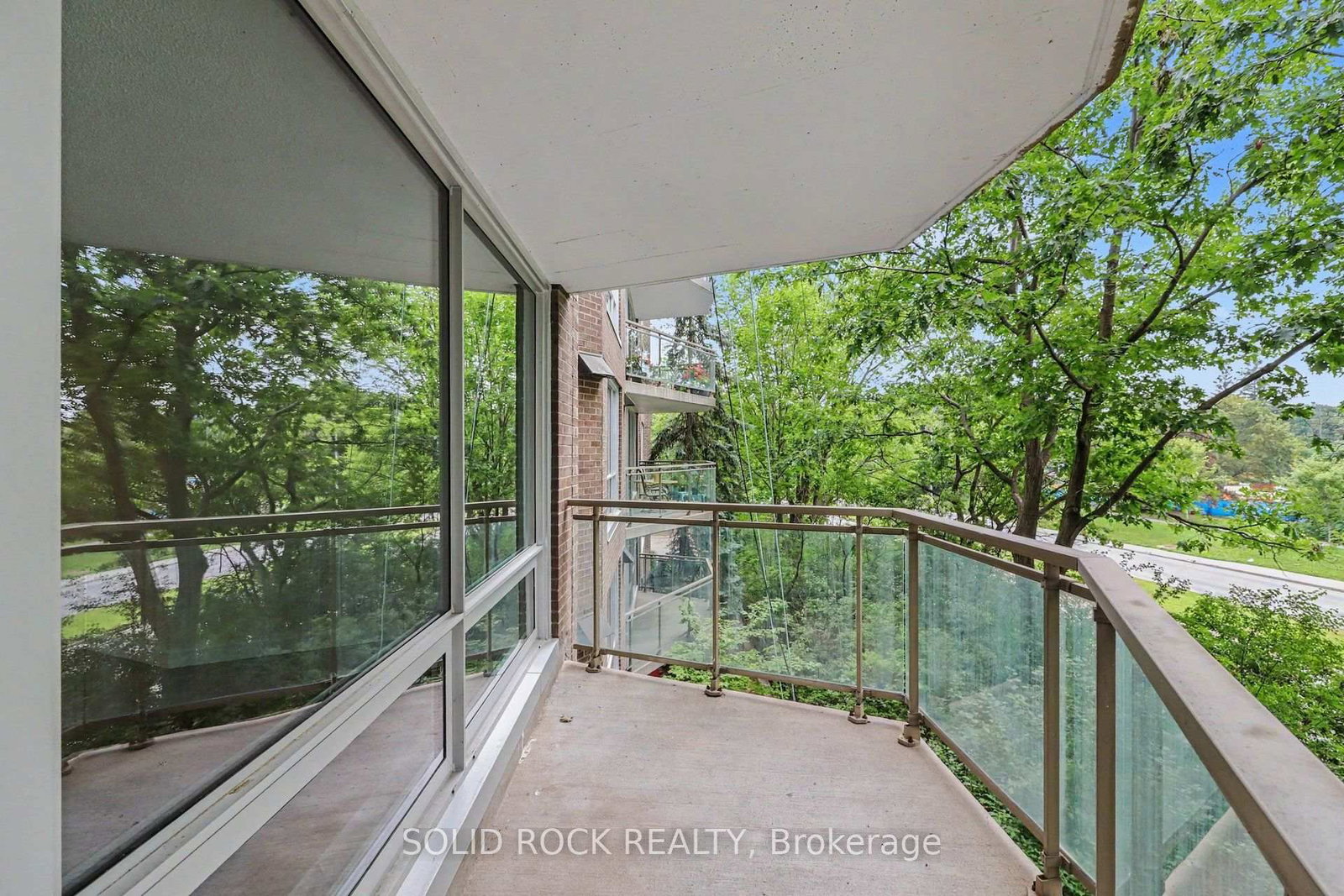30 CHARLEVOIX Street • #303 • Ottawa, ON photo 21