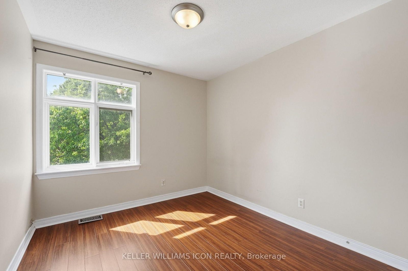 121 Thornbury Crescent • Nepean, ON photo 27