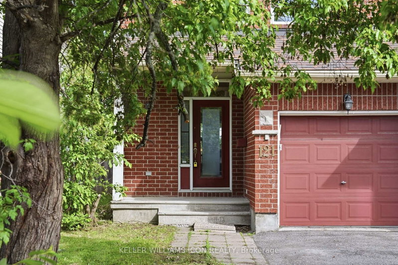 121 Thornbury Crescent