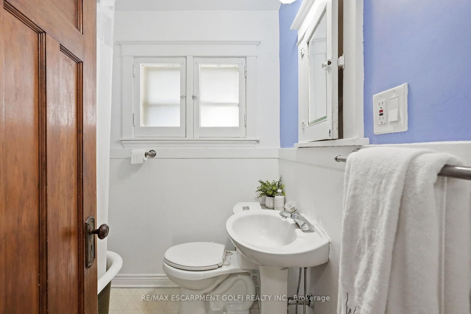 37 Maplewood Avenue • Hamilton, ON photo 13