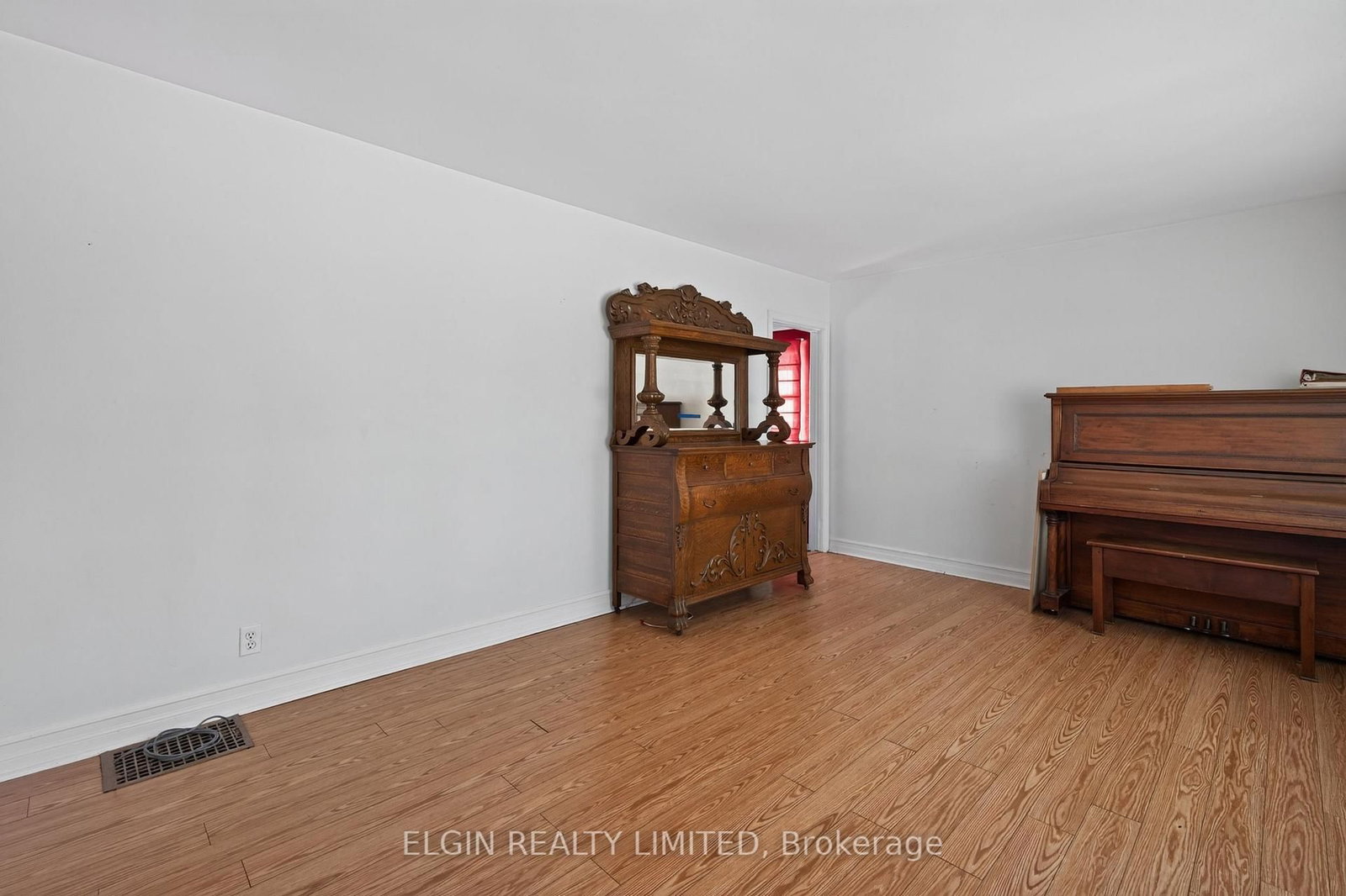 90 Dunkirk Drive • St. Thomas, ON photo 4