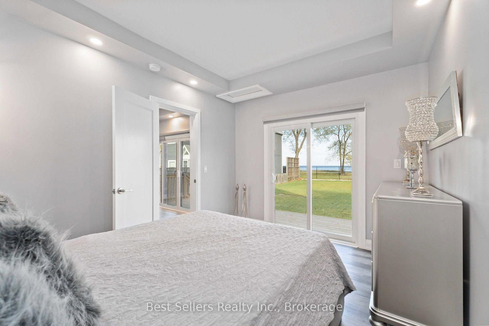 599 Beach Boulevard • Hamilton, ON photo 30