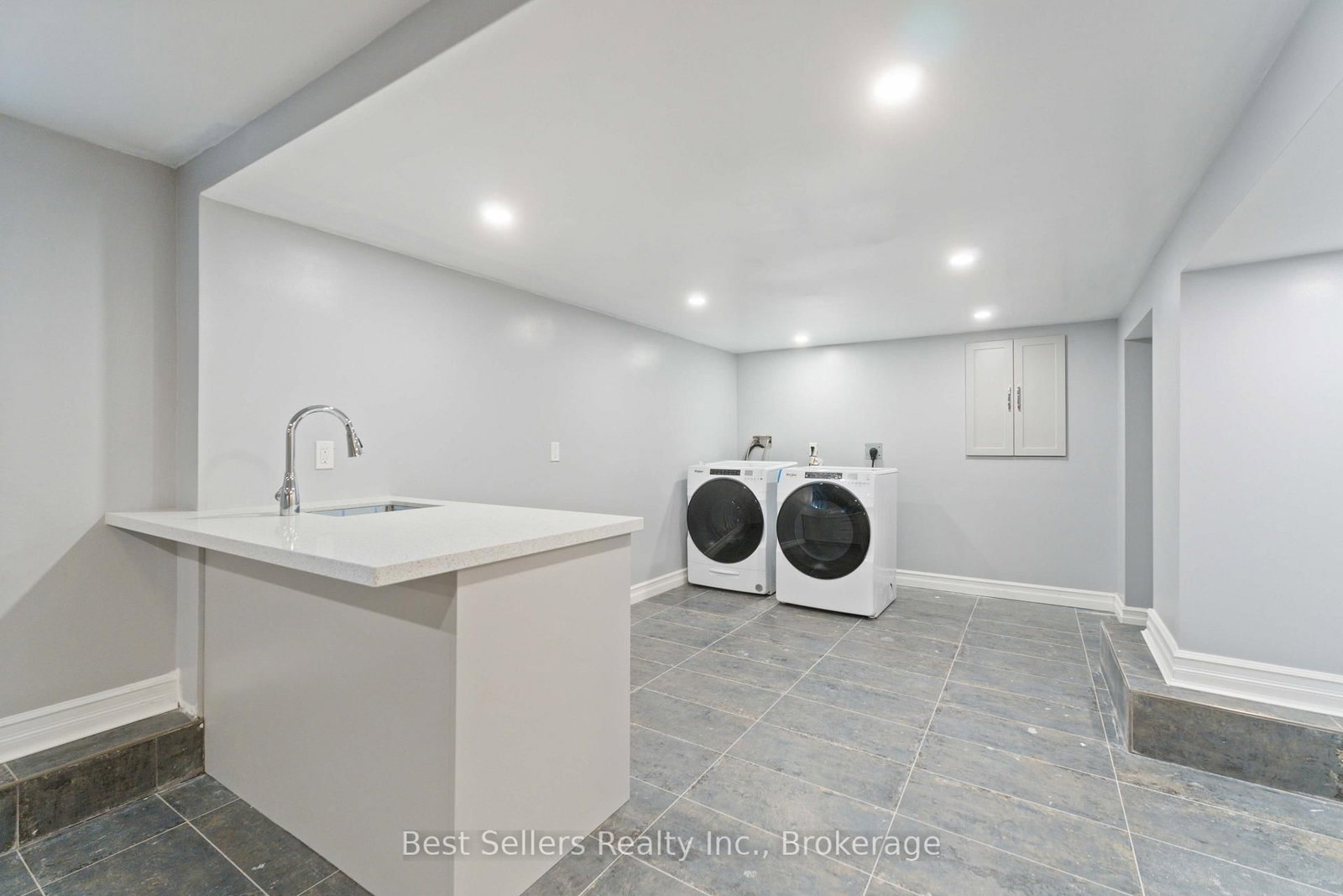 599 Beach Boulevard • Hamilton, ON photo 36