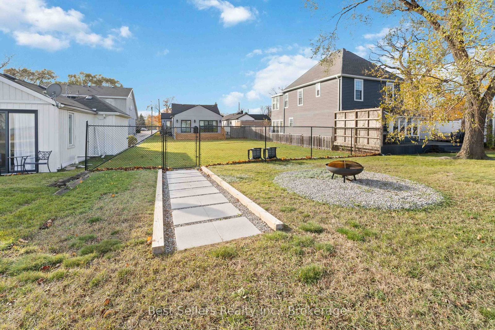 599 Beach Boulevard • Hamilton, ON photo 44