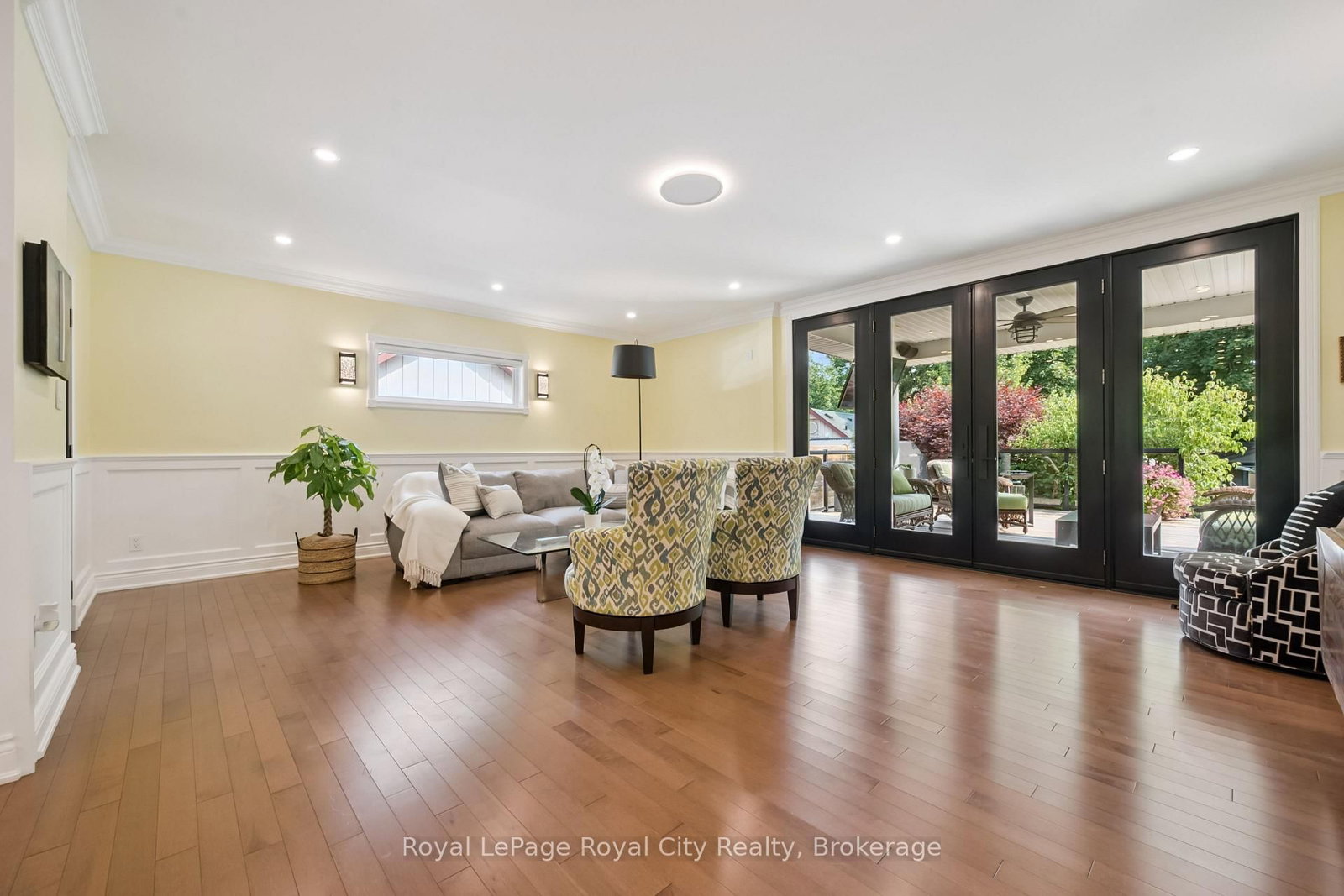 33 Edgehill Drive • Guelph, ON photo 13