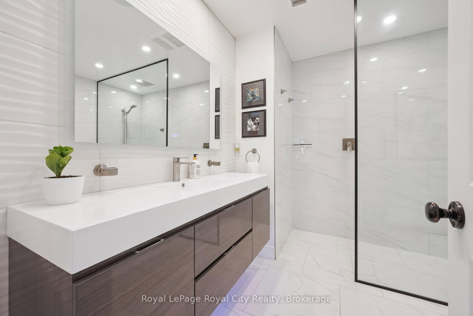 33 Edgehill Drive • Guelph, ON photo 22