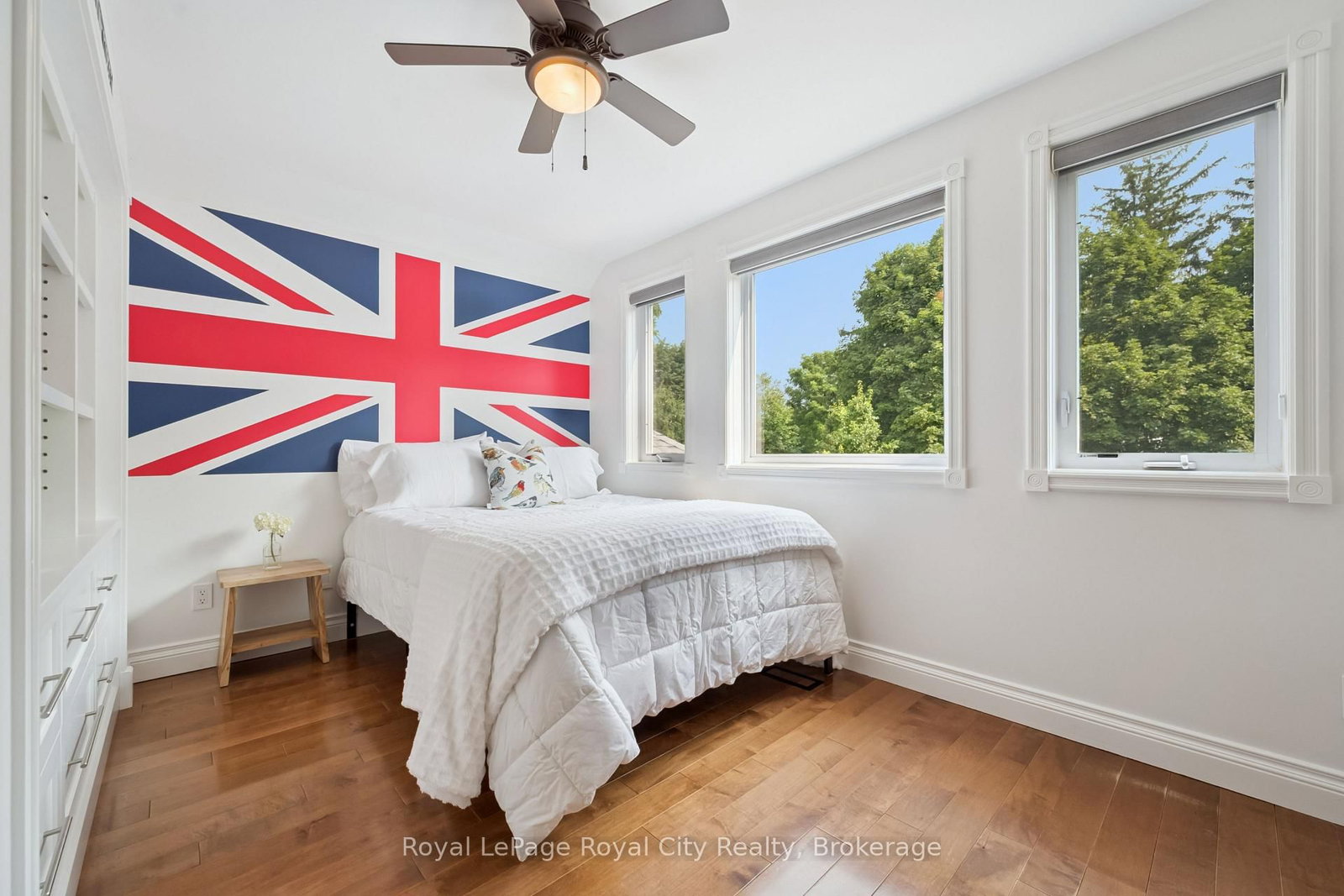 33 Edgehill Drive • Guelph, ON photo 29