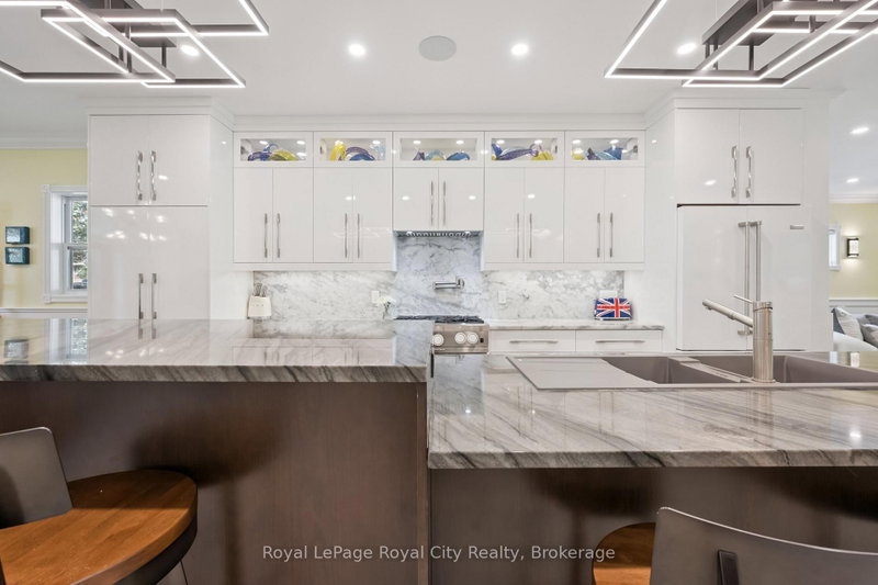 33 Edgehill Dr photo 2