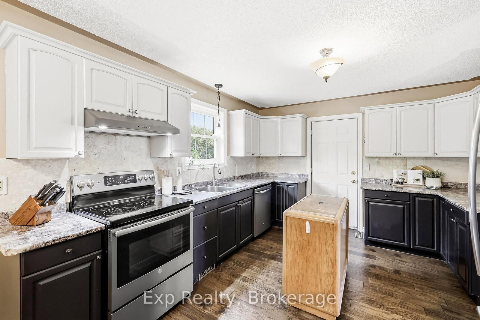 7402 Byers Road • Hamilton Township, ON photo 13