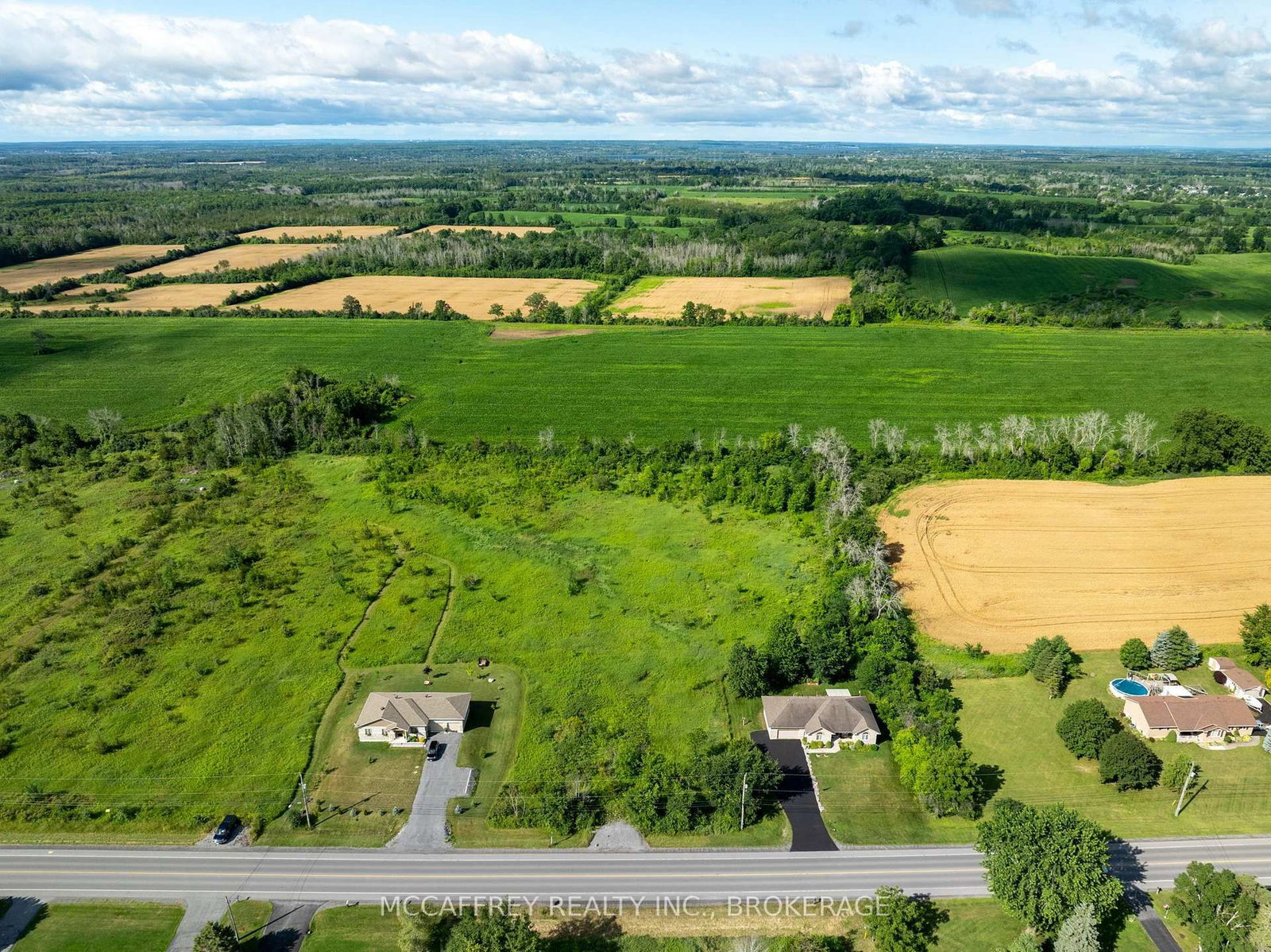 00 County Rd 8 • Napanee, ON photo 19