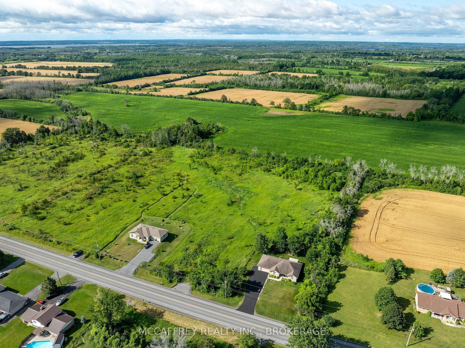 00 County Rd 8 • Napanee, ON photo 20