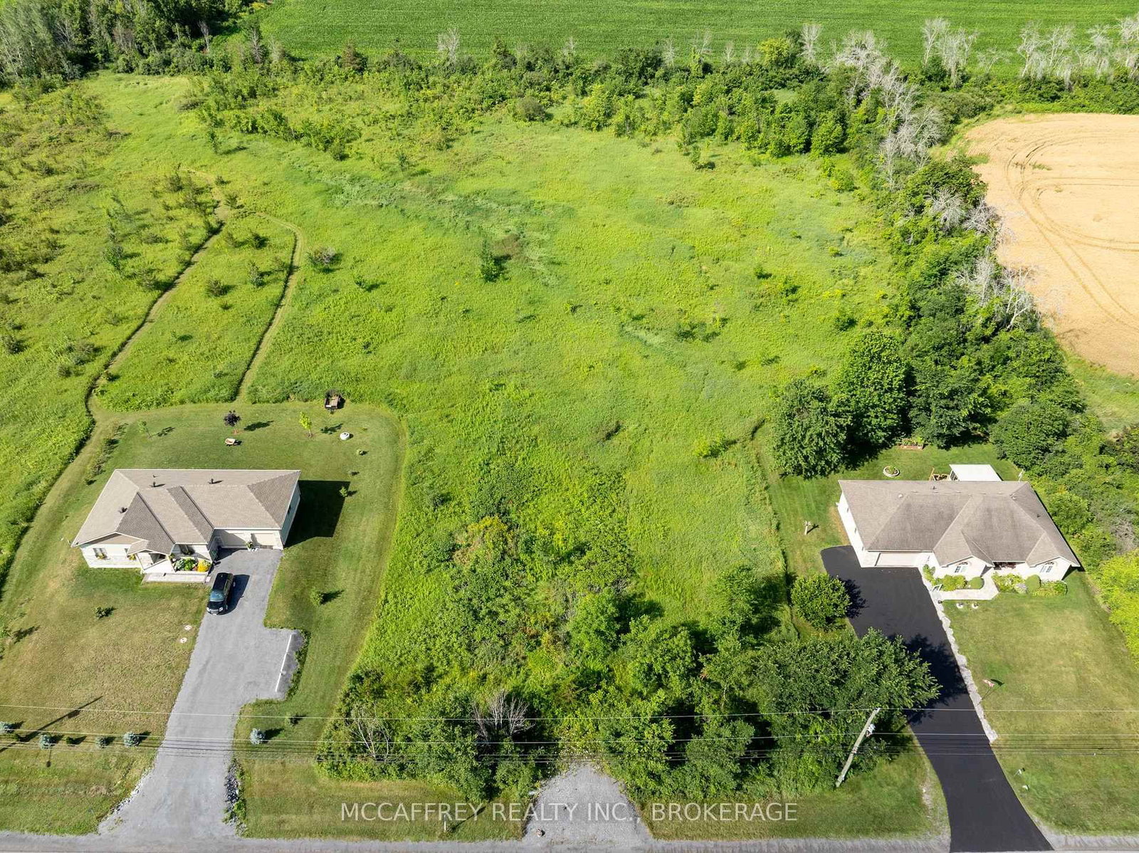 00 County Rd 8 • Napanee, ON photo 33