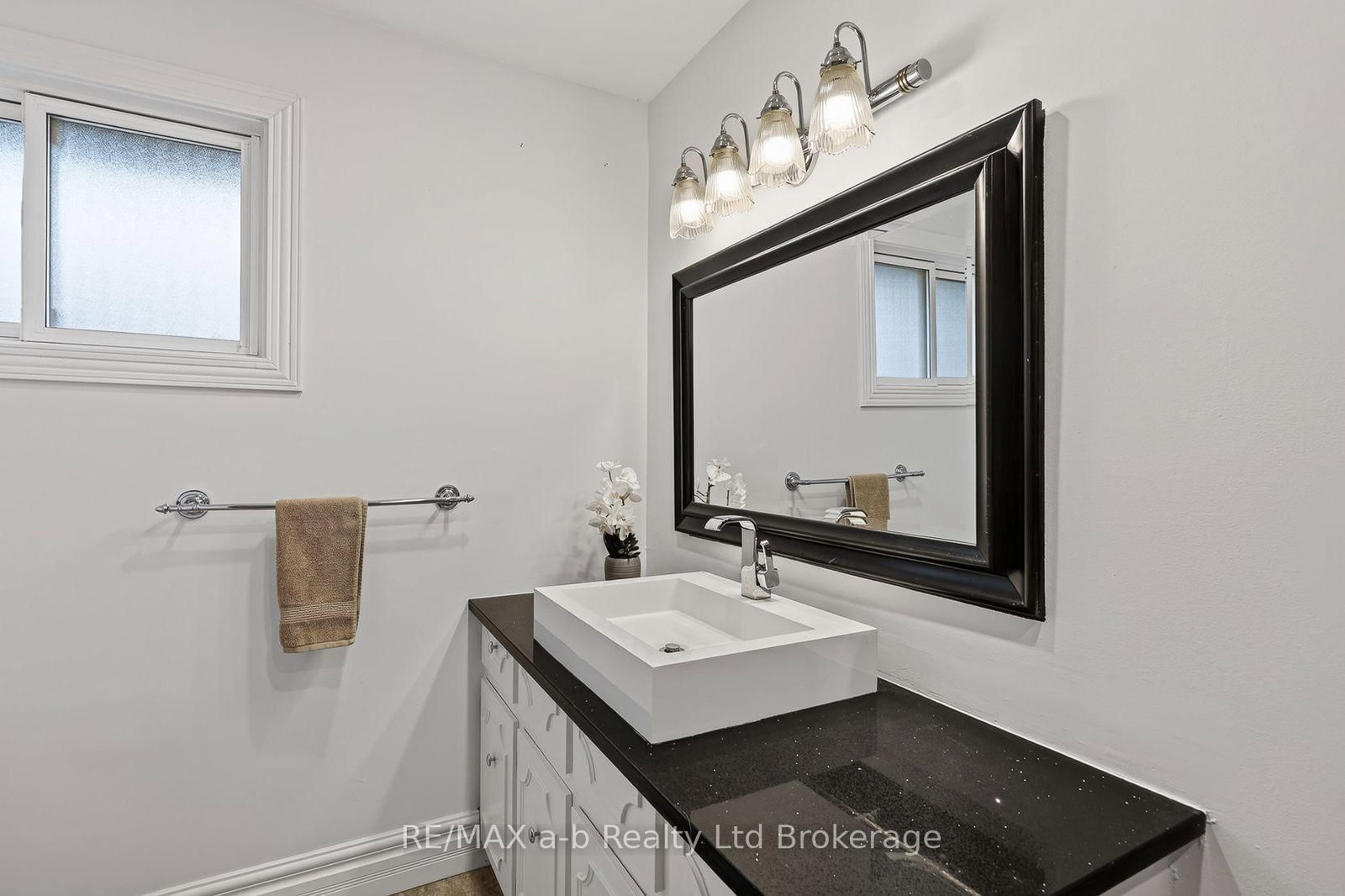 11 Princess Park Road • Ingersoll, ON photo 30