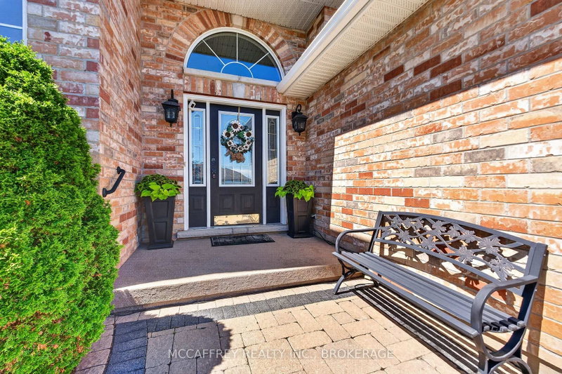 9 Hartwood Crescent