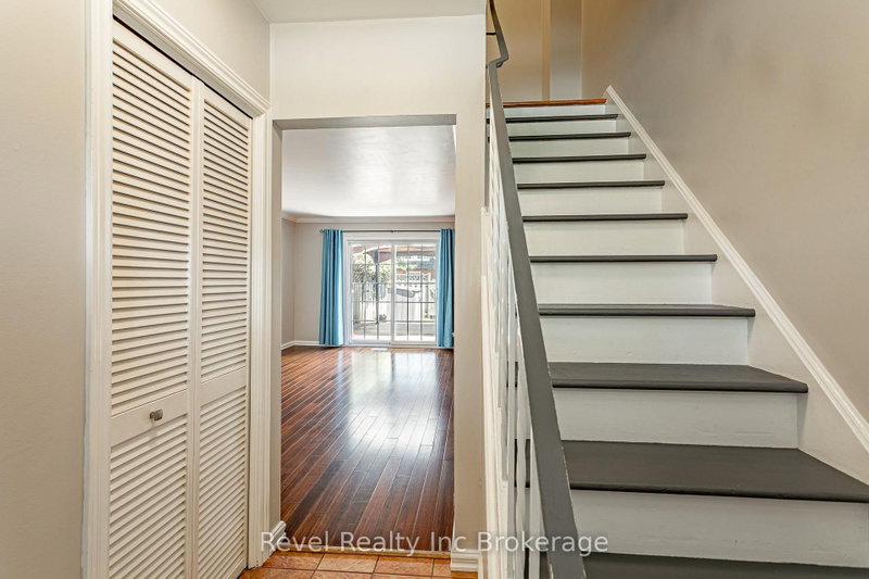 16 Homestead Crescent