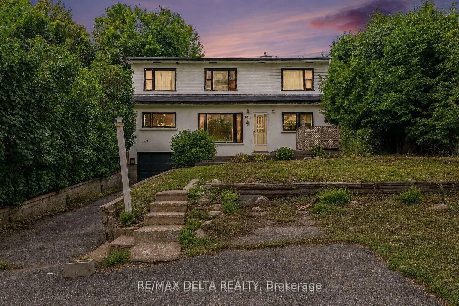 831 Montreal Road, Ottawa, ON
