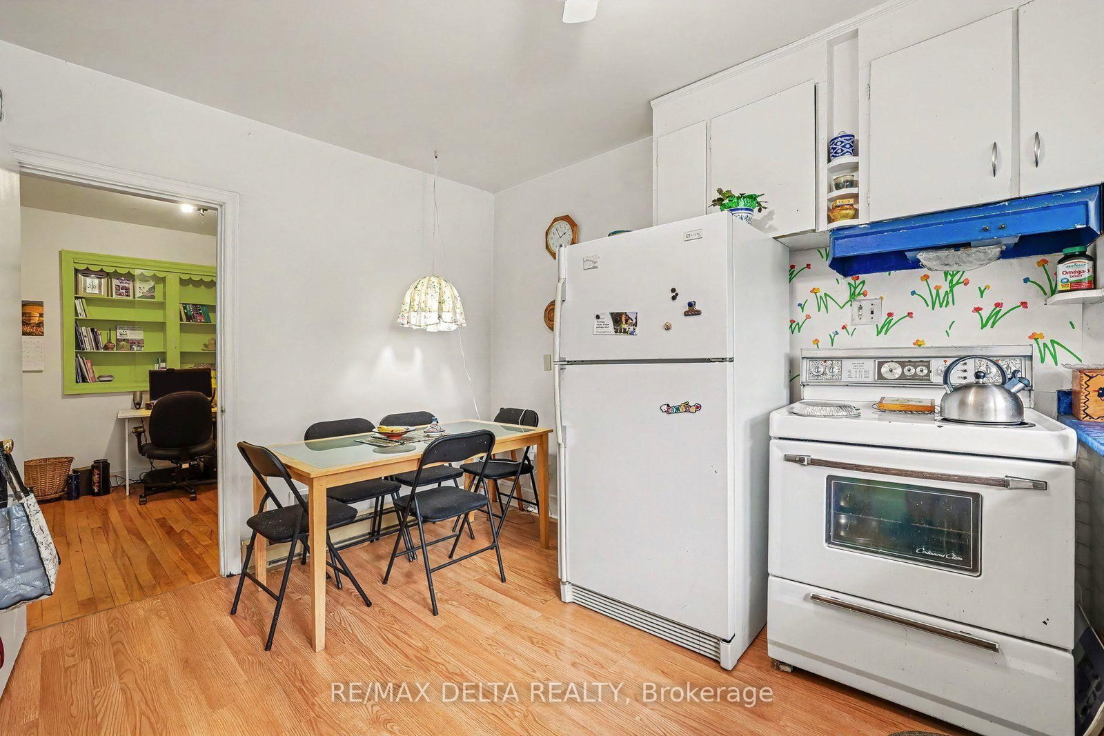 Listing Image 12