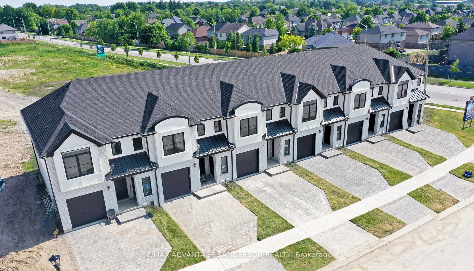 Townhouse for sale at 169 Bowman Drive, Middlesex Centre, Ontario, N0M 2A0 - Ilderton - MLS: X13620012