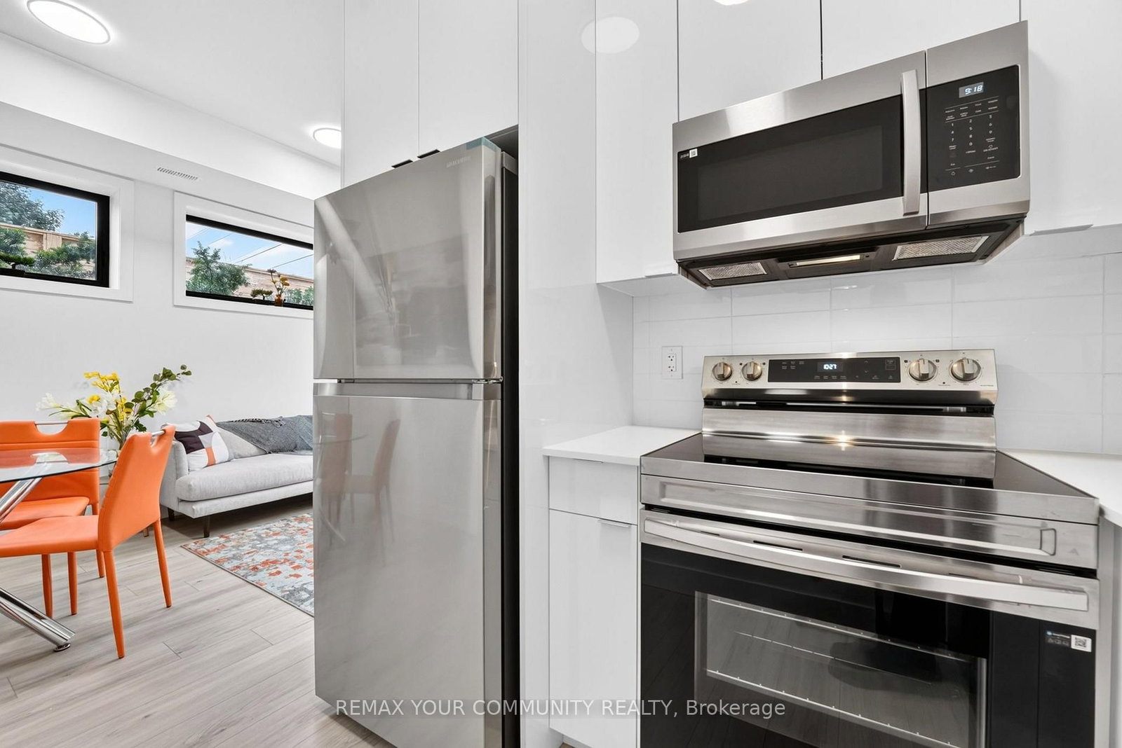 Listing Image 14