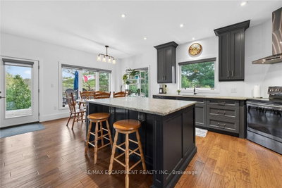 1300 River Road • Haldimand, ON photo 9