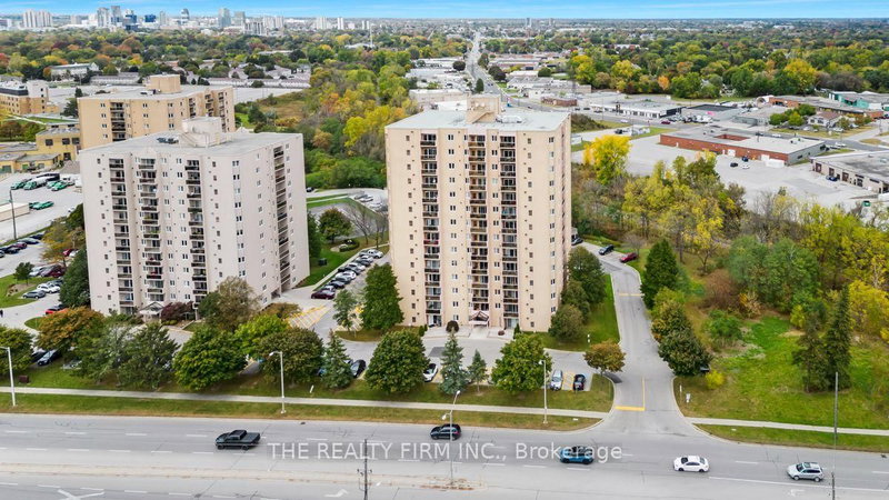 1206 - 858 Commissioners Road E