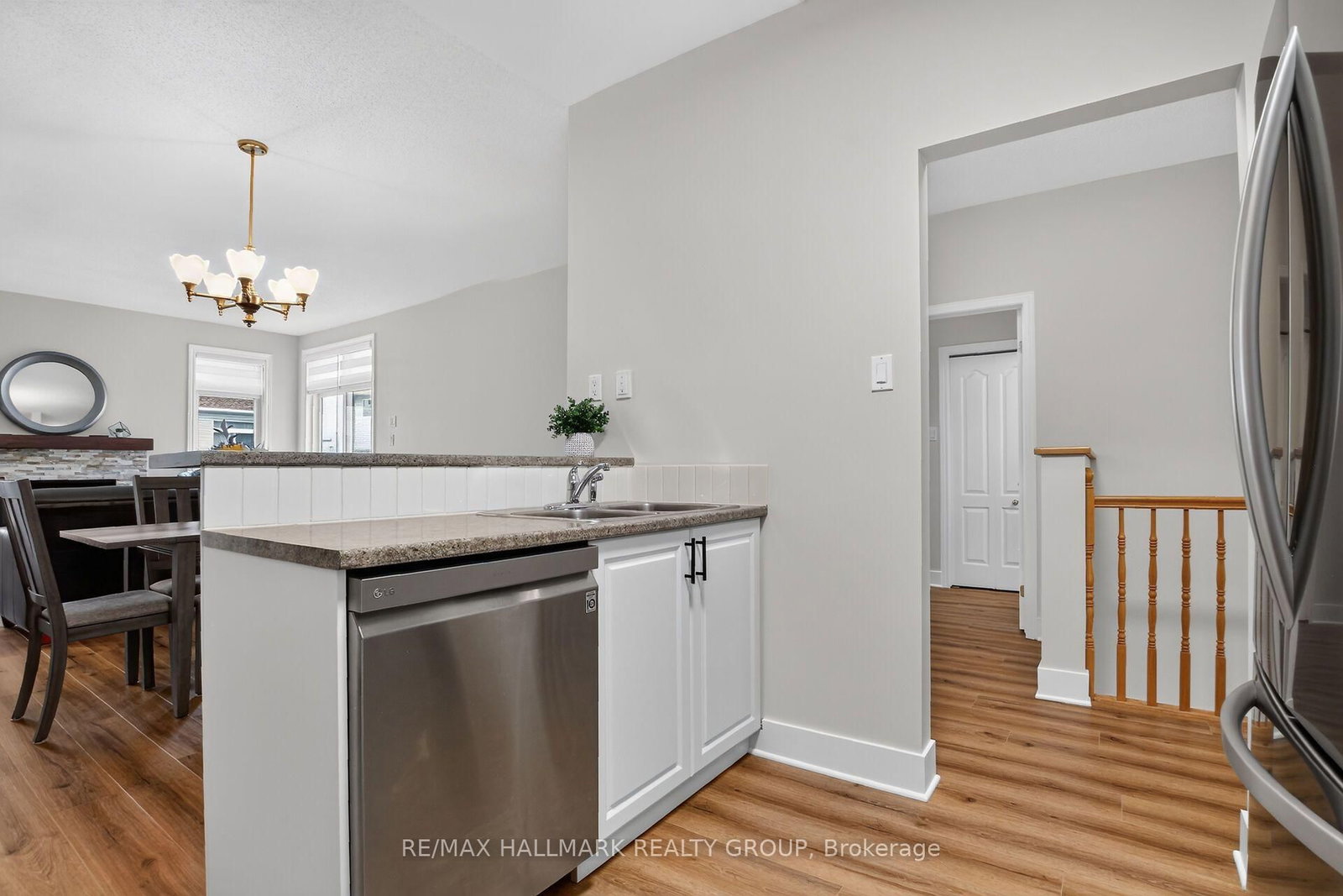 75 Sable Run Drive • Ottawa, ON photo 12