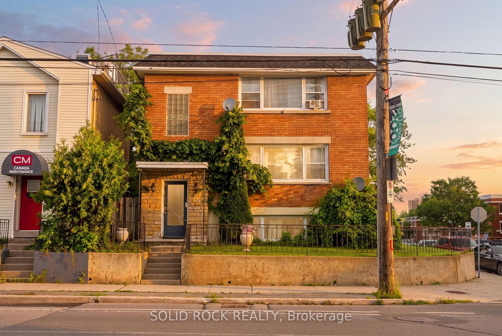 289 Mcarthur Avenue • Ottawa, ON photo 1