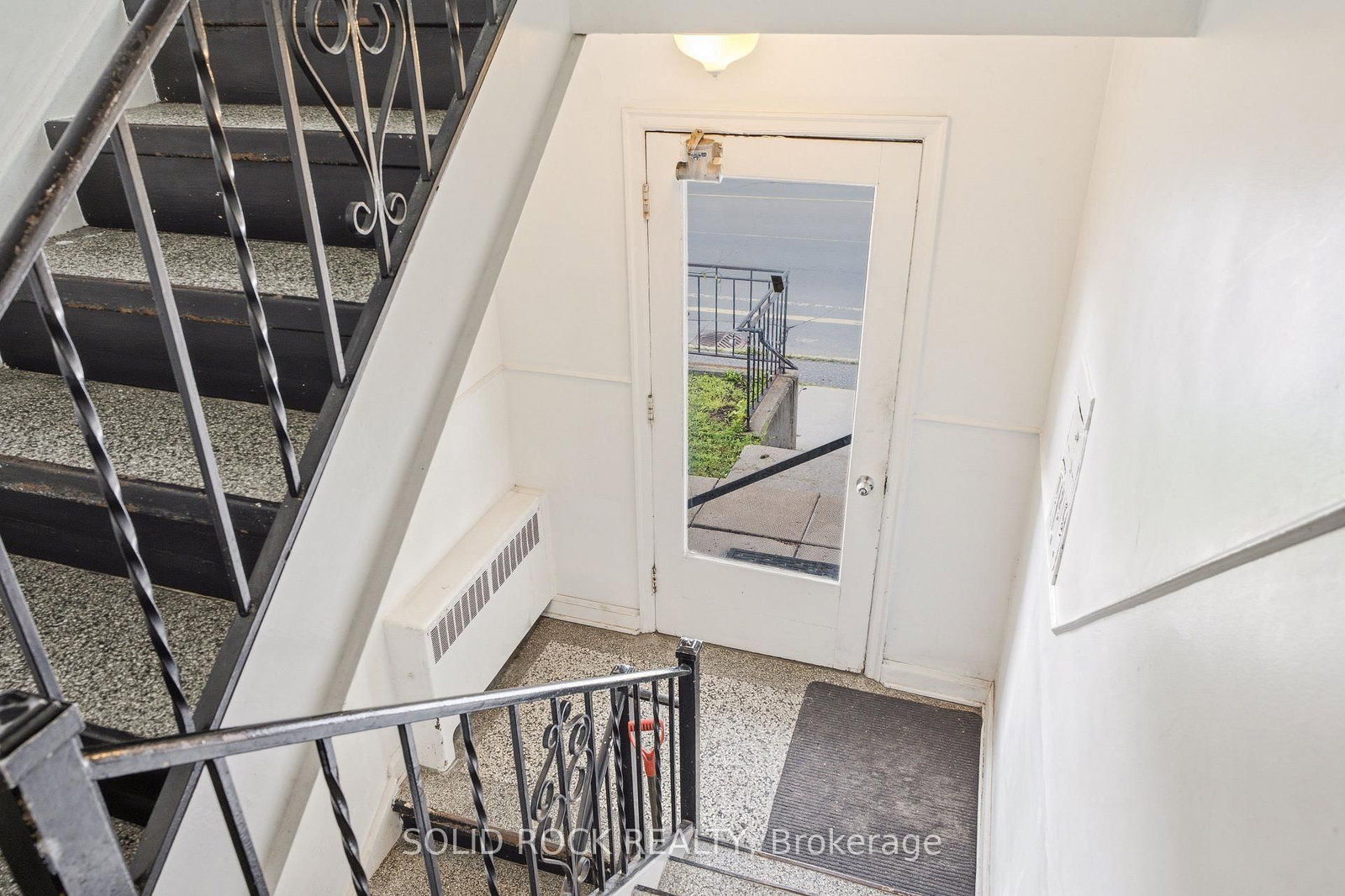 289 Mcarthur Avenue • Ottawa, ON photo 7
